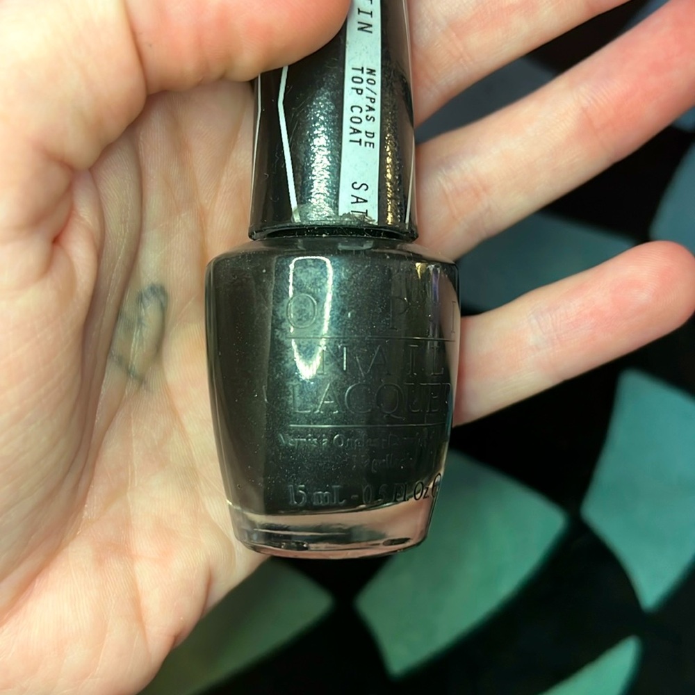 ✨🆕RARE!SO!OPI x Gwen Stefani Limited Edition Nail Polish!in “4 In The Morning”✨